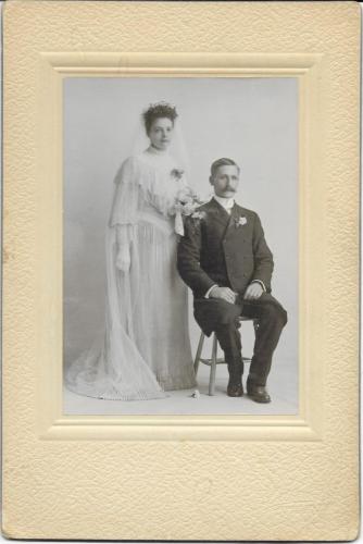 Alma and Albin Beckman wedding 1904