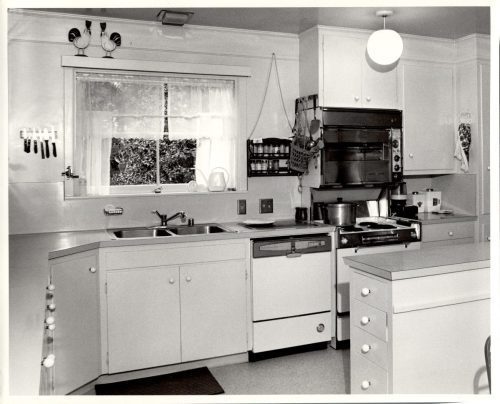 Gratiot-kitchen 0001